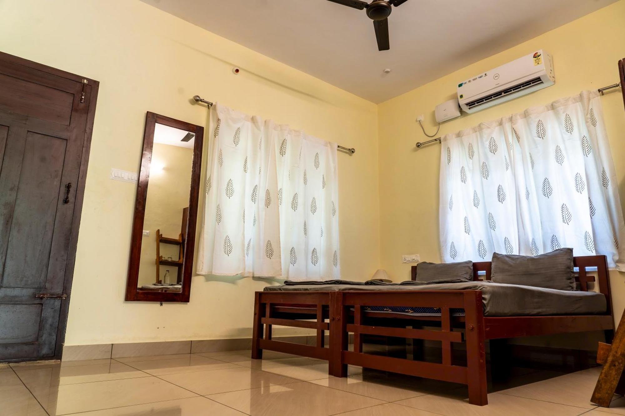 Cliff & Coral Hostel Varkala Kültér fotó